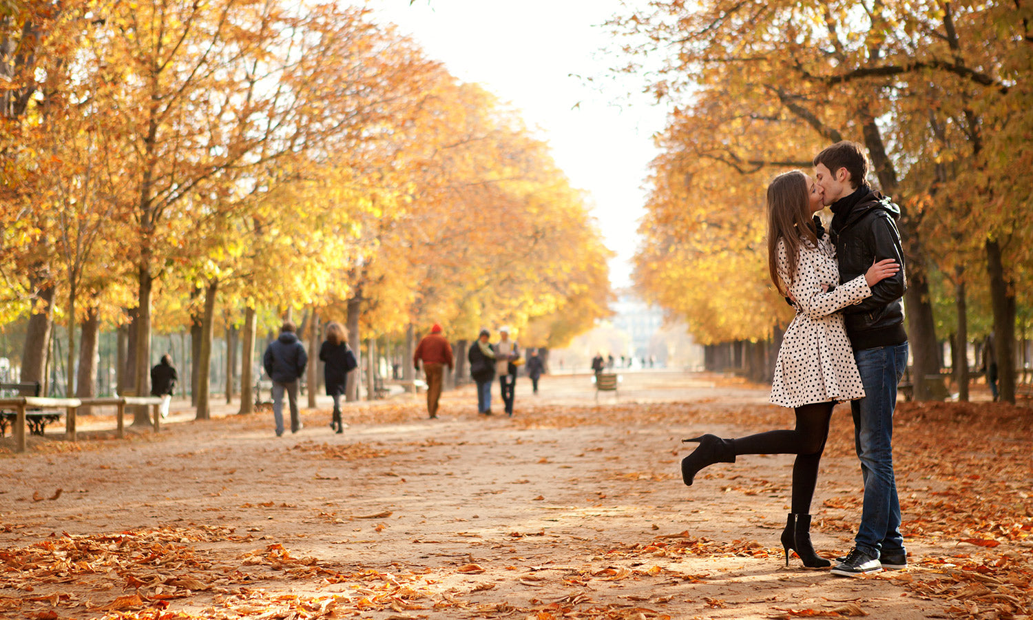 Fall in Love with Our Fall Dating Guide – Pure Romance